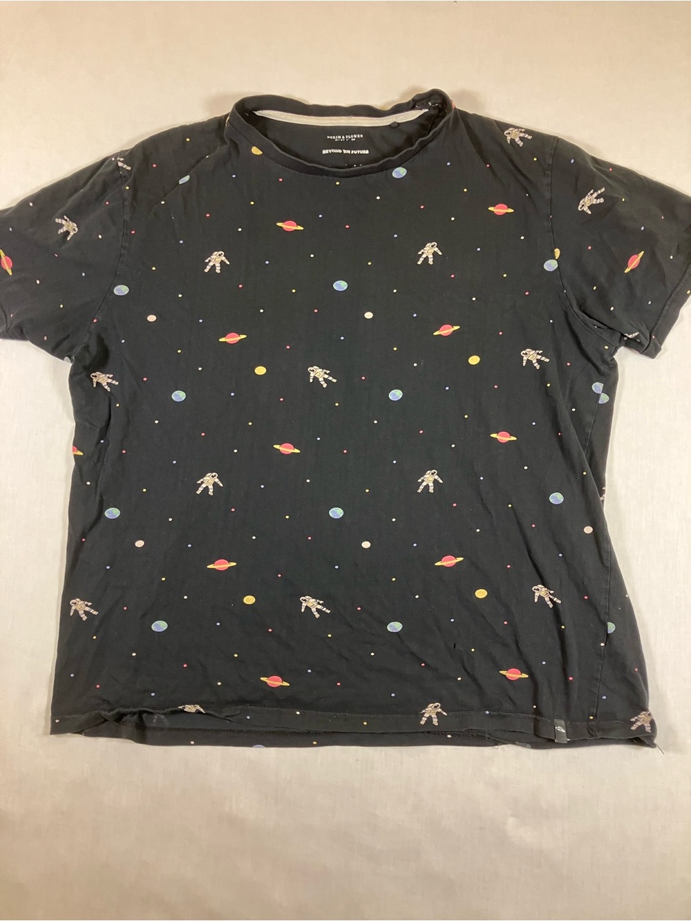 Black Men's Space-Print Crewneck T-Shirt